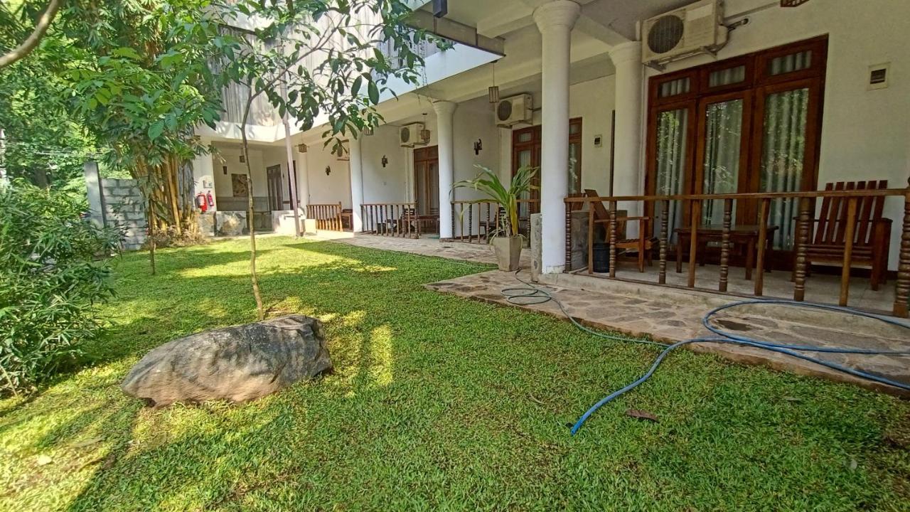 French Garden Kandy Dış mekan fotoğraf